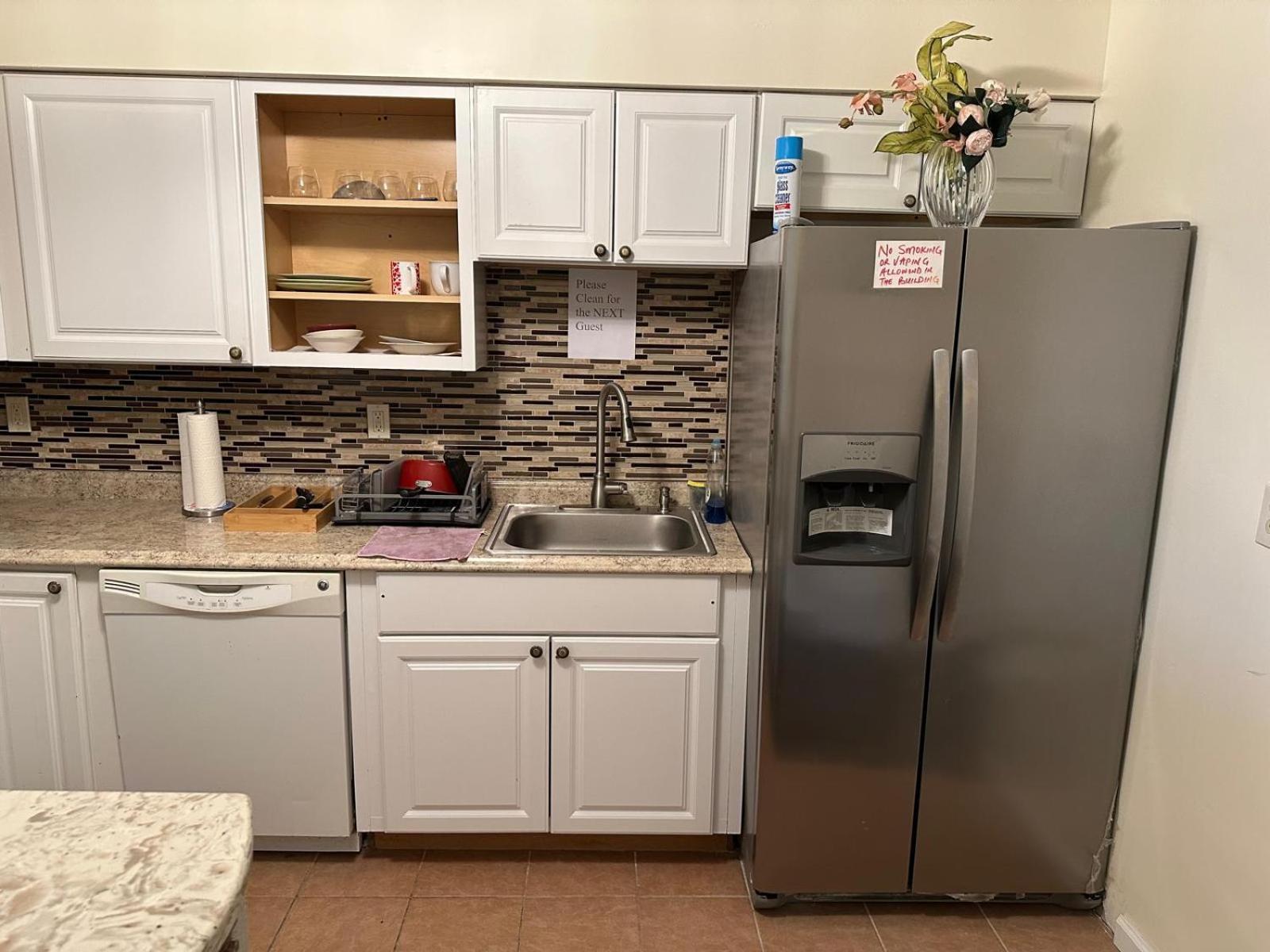 Divine Villa Guest House 65 Sherman 6Mins To Airport And 4Mins To Penn Station Newark Exterior foto